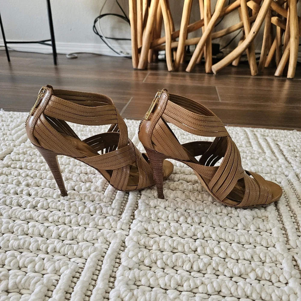 TORY BURCH LIV CAMEL BROWN TAN STRAPPY HEELS SZ 7.5